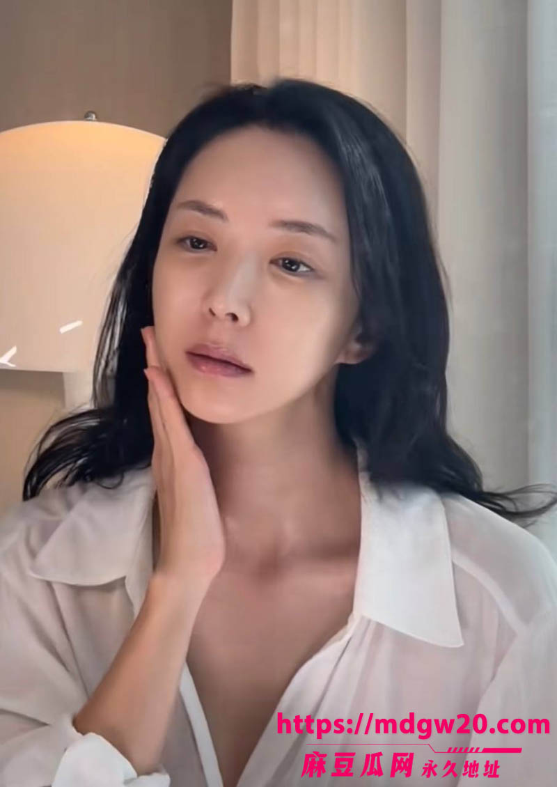 古力娜扎前经纪人李登科 直播自曝被潜规则 背刺娜扎陪睡富姐引热议
