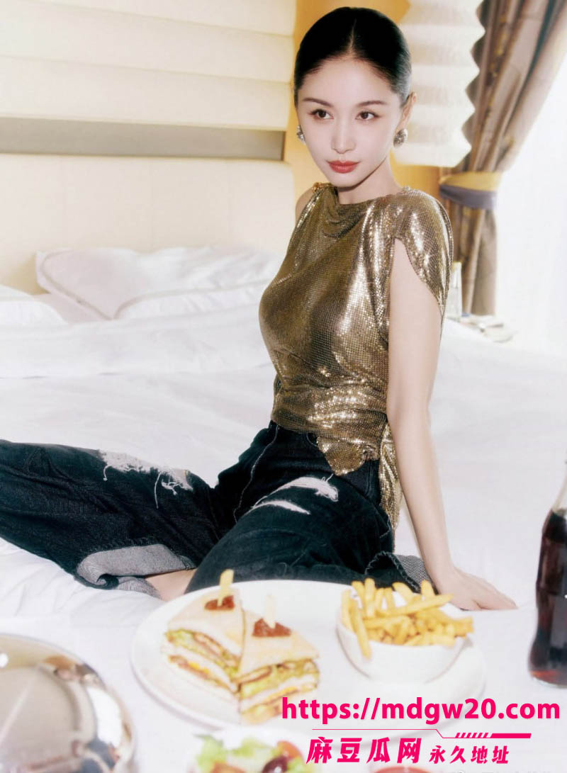 狗仔卓伟直播爆连环瓜 男歌手朴树五角恋 综艺期间出轨王子文 全网吃瓜眼花缭乱