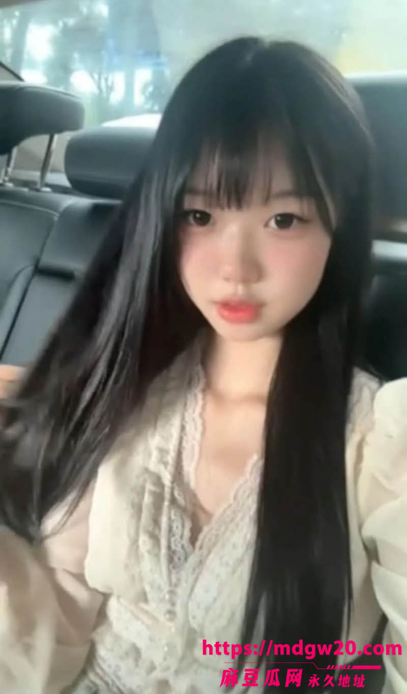 ST站色情女主播xinyu789最新福利 骨感身材的可爱萌妹 塞着跳蛋扭腰抖臀