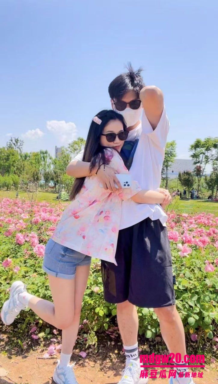 南宁骑行圈婚外情彻底翻车 已婚男与麦佳琪多次发情侣款骑行合照 花海同款抖音秀恩爱 原配发帖哭诉被背叛