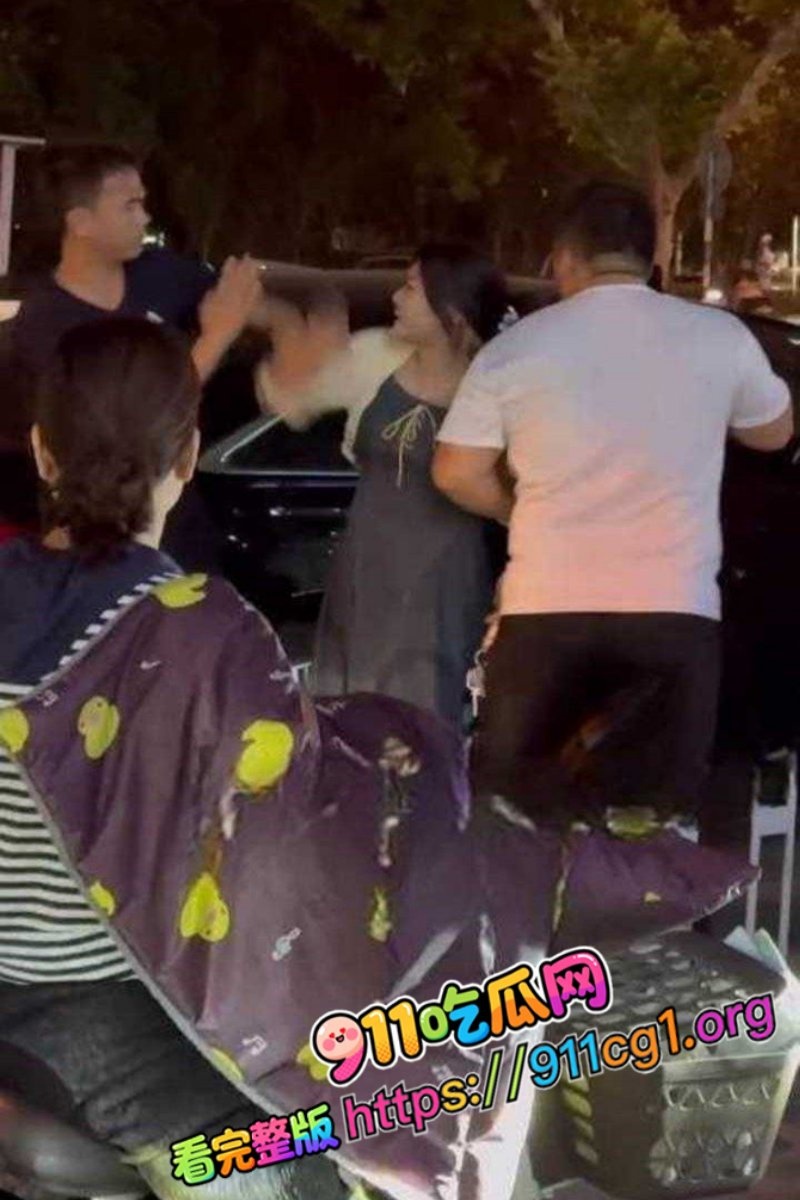 山东临沂沂南奥迪A6抓奸核爆级现场7