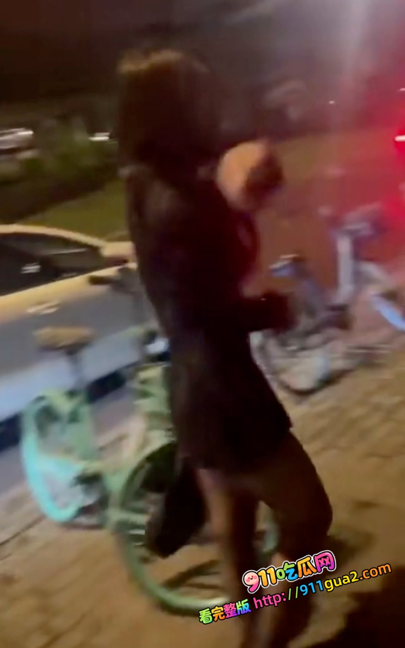 成都又上大分，一个男的男扮女装来做小姐，被大哥识破，求大哥心理阴影面积 1