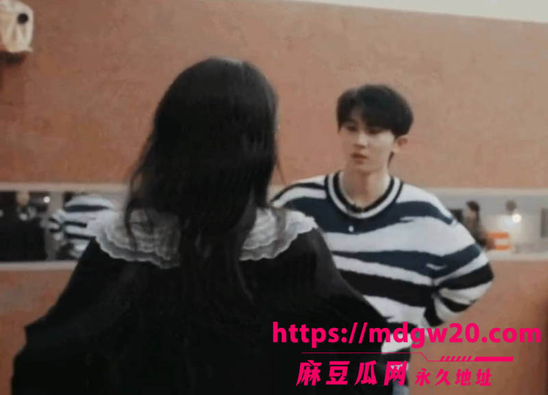 时代少年团队长马嘉祺被曝与谢可寅秘密恋爱期间出轨 私联女粉丝还涉集资