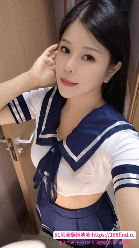 服务系性感少妇