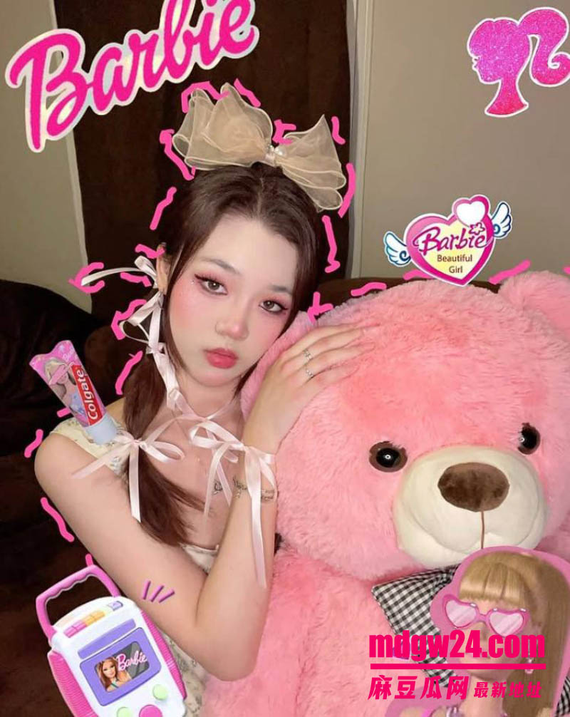 多伦多大学中国留学生 21岁长发大奶美女 妮妮与金主在酒店露脸自拍视频被泄露