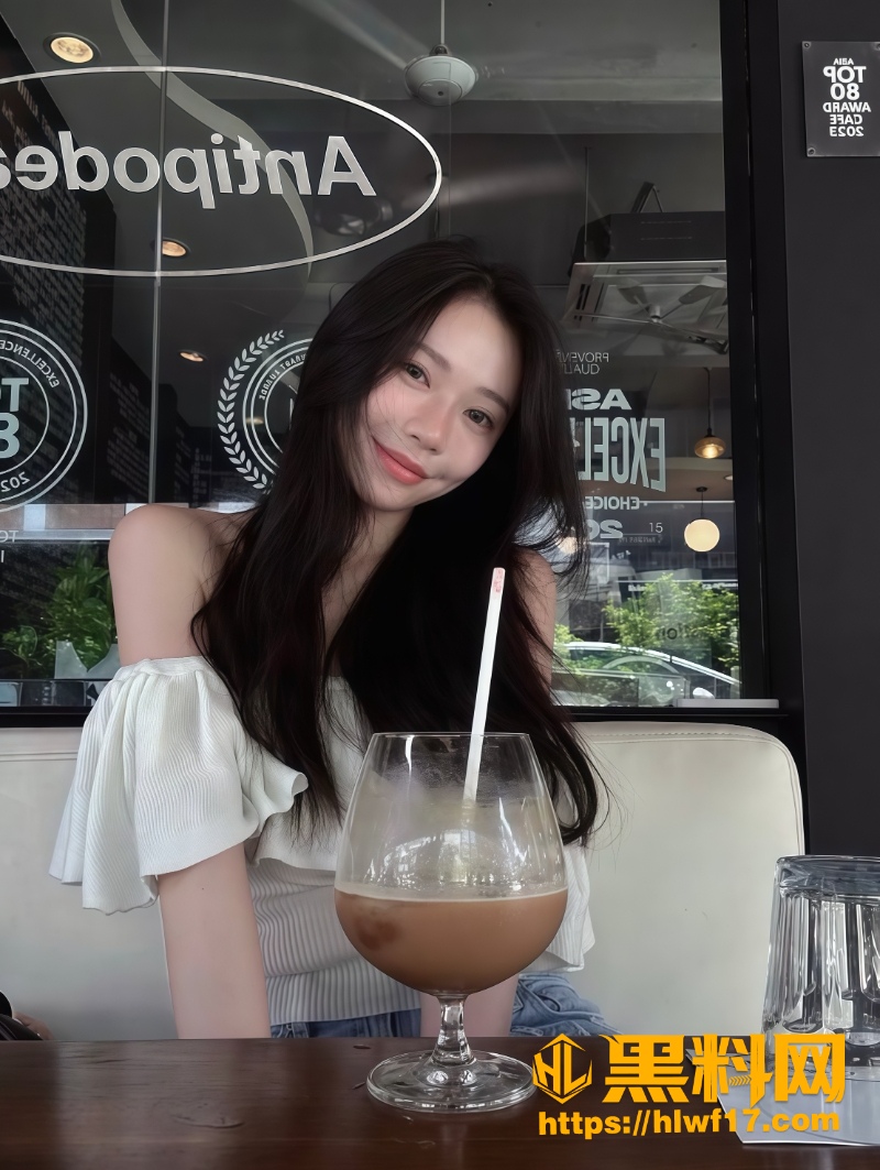 ins网红刘欣儿露脸做爱4