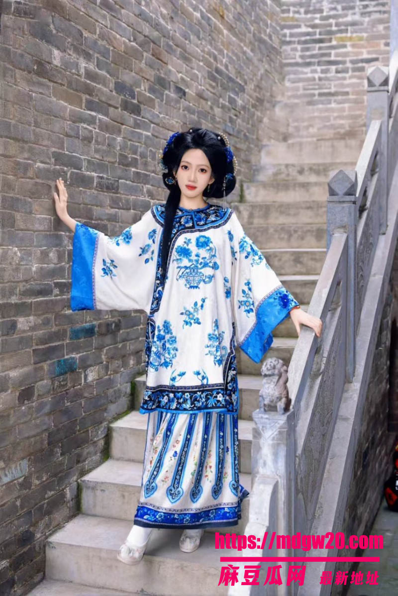 郑州大学文学院反差婊 许安然不雅视频合集流出 清纯女大的淫乱日常