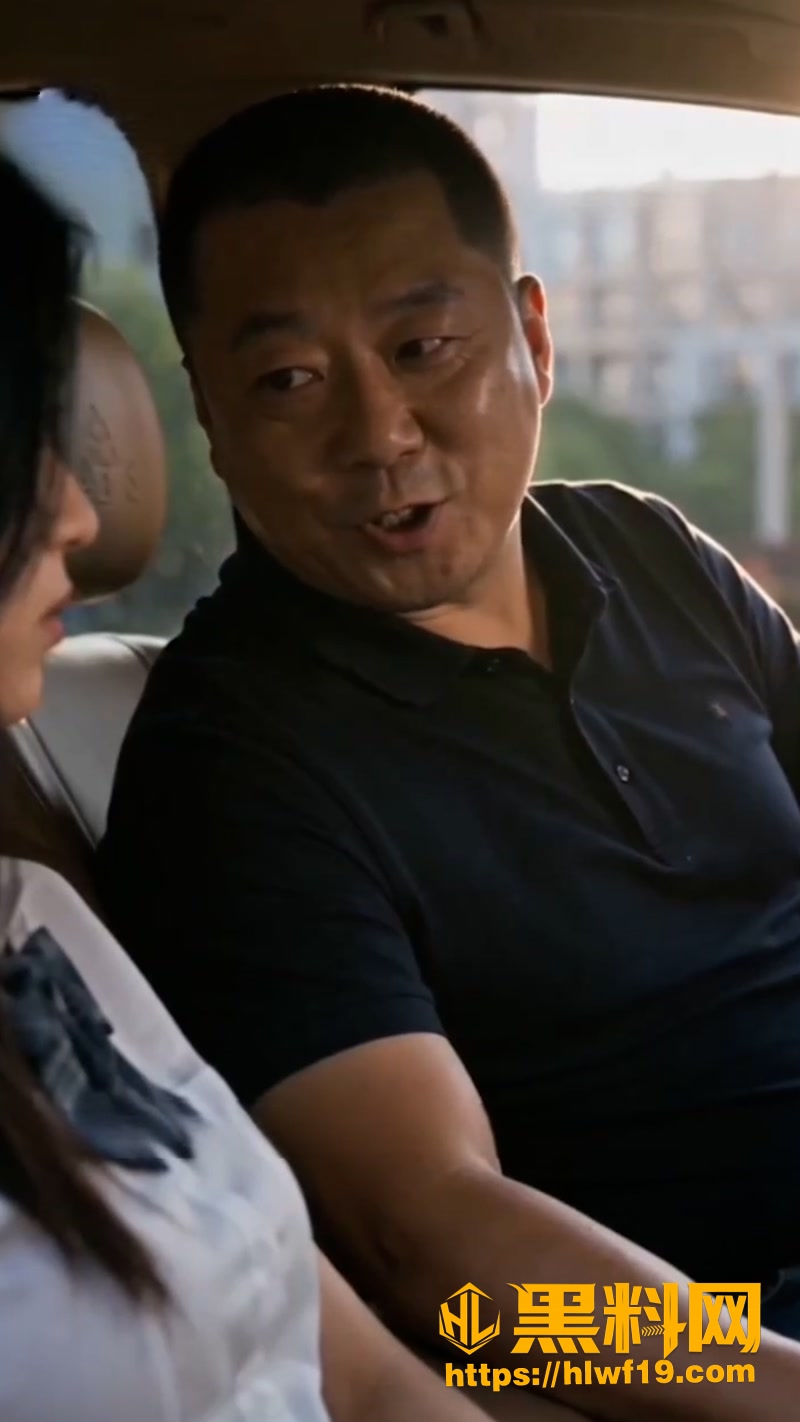 01AI短剧小白花的堕落1 1wm