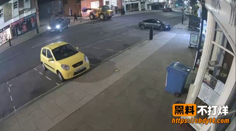 英国盗贼硬核拆墙  4