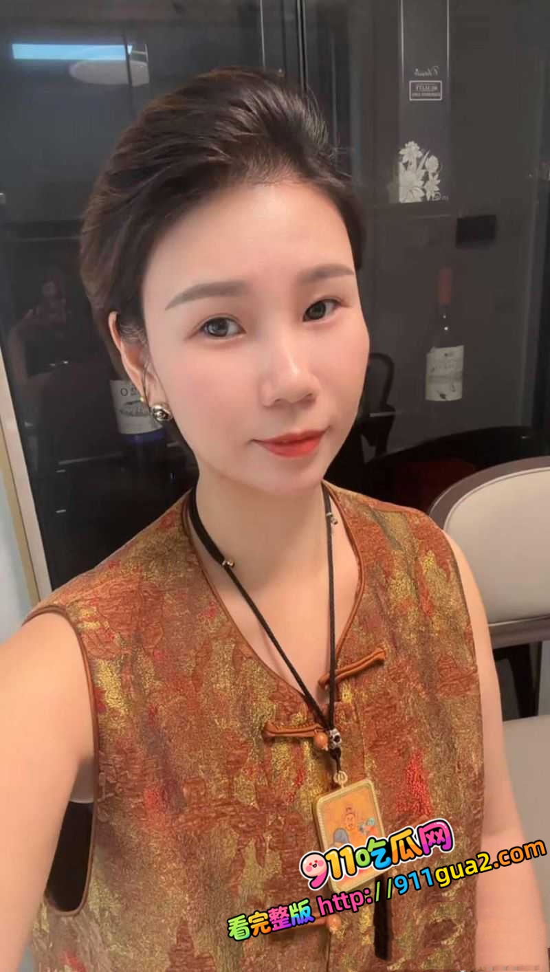 瓷萃诗男士脱毛 隐藏服务曝光 沉浸式体验女技师手交 照片2