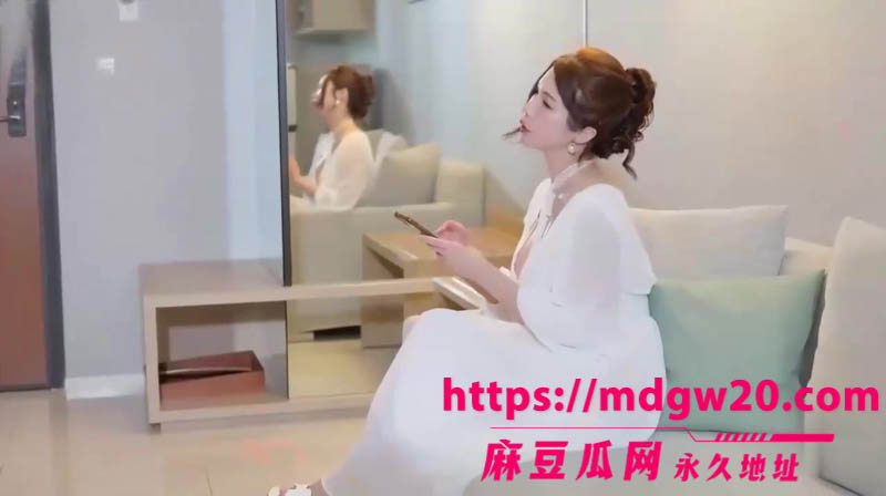 onlyfans网黄辛尤里最新作品1