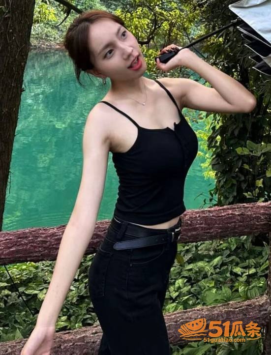崔晋 李勒优一家翻车相关图片3