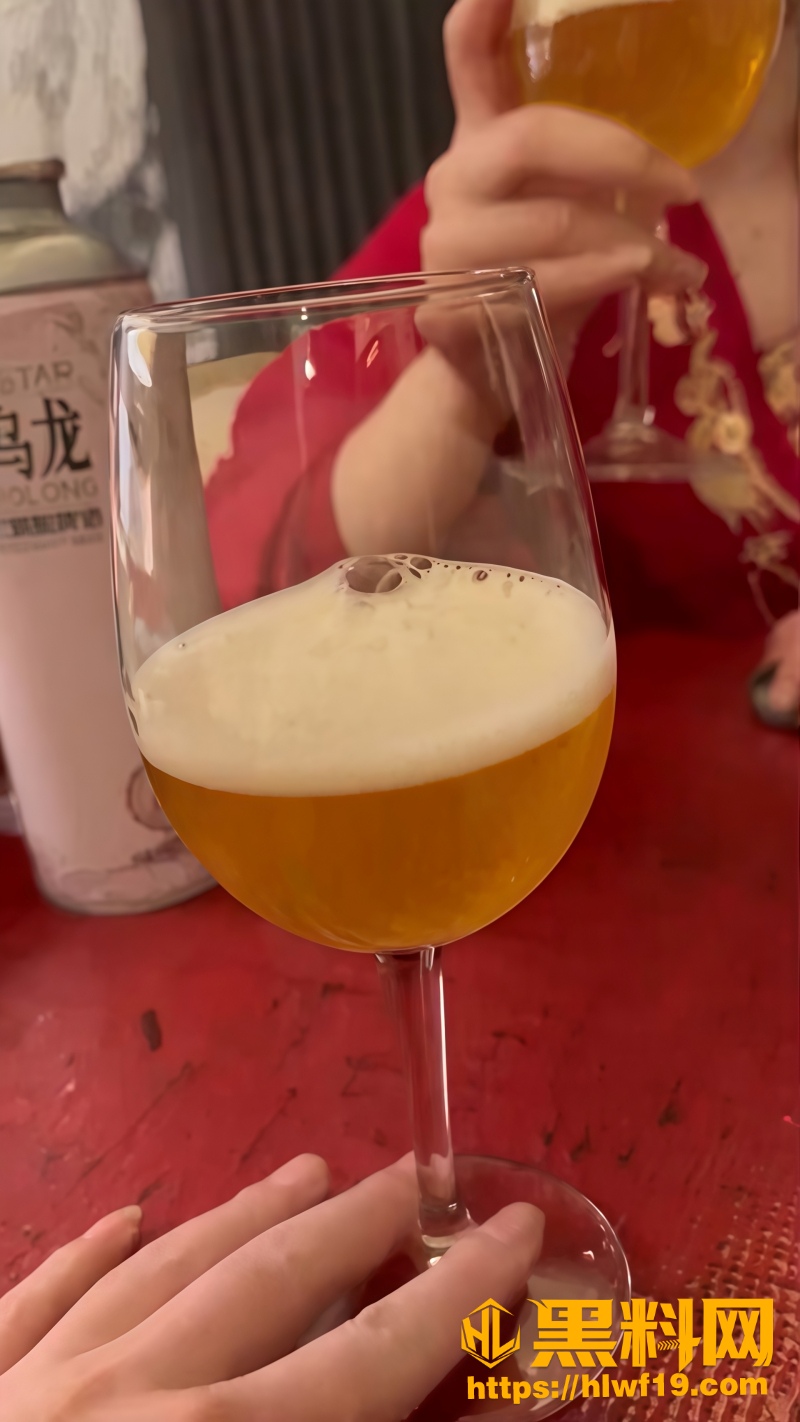 张帅何奇颖裸婚请帖 2