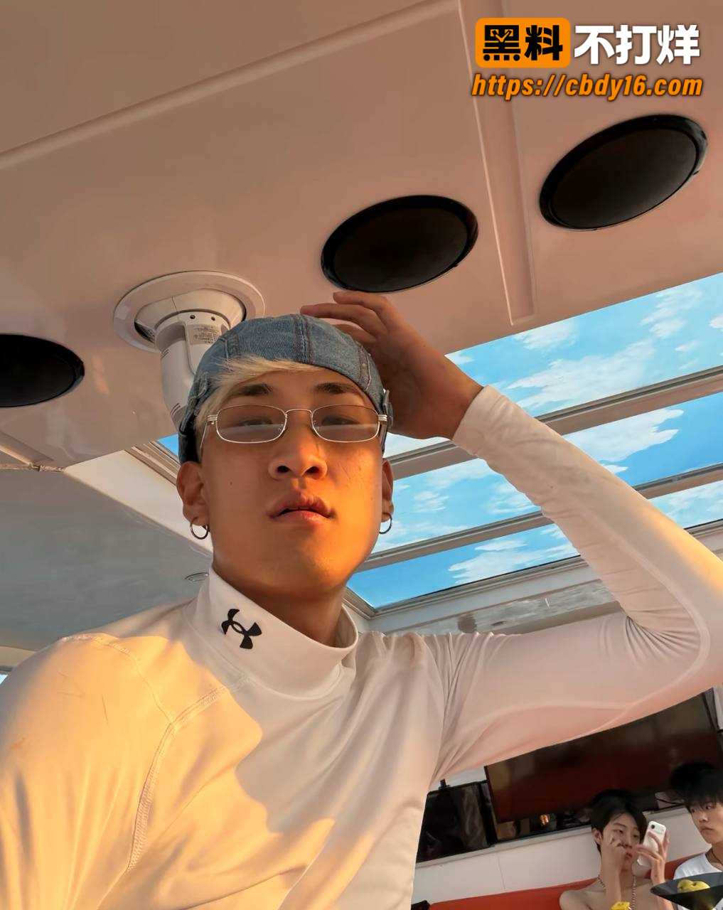 抖音21W粉丝肖天赐被大懿暴打视频流出 5