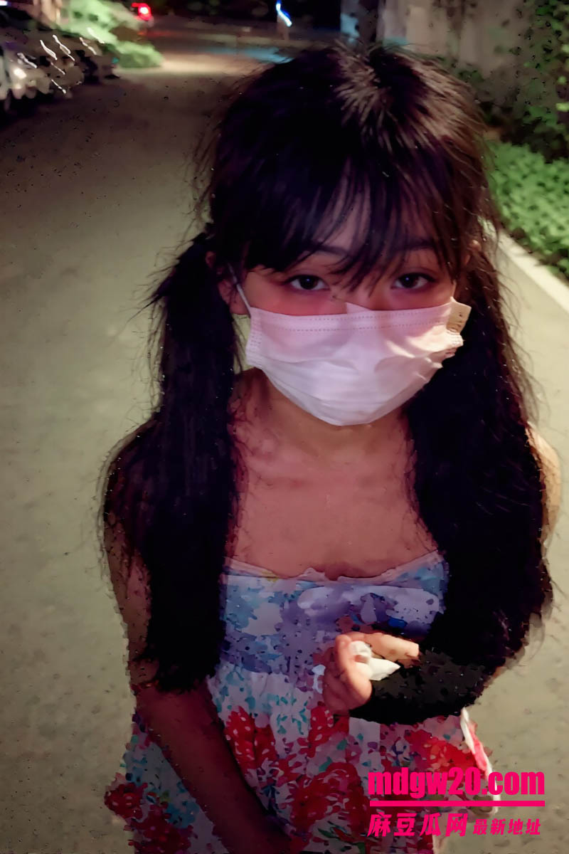 推特露出博主林鹿希kio福利合集 巨乳女仆自慰骑乘 那路上露出巨乳边走边晃
