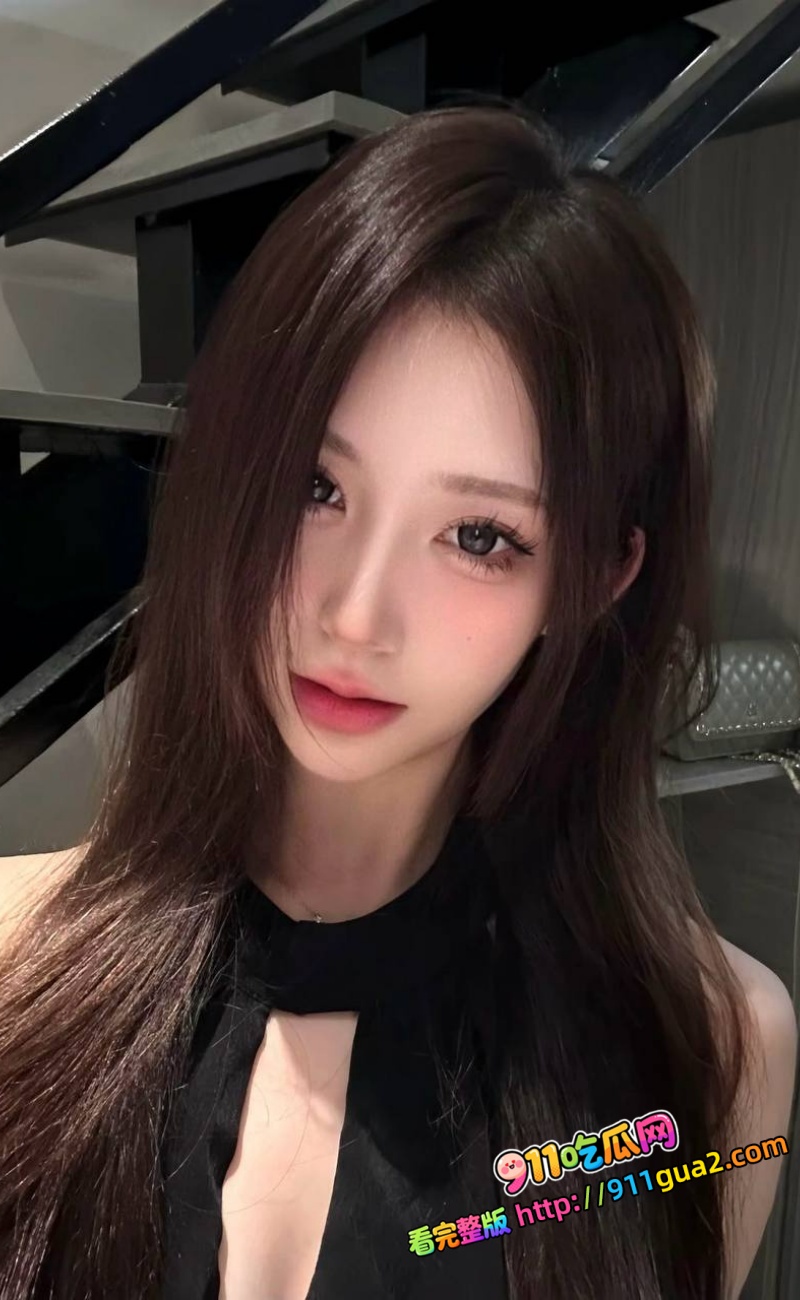 长腿模特人妻对镜后入爆操翘臀 双视角 13