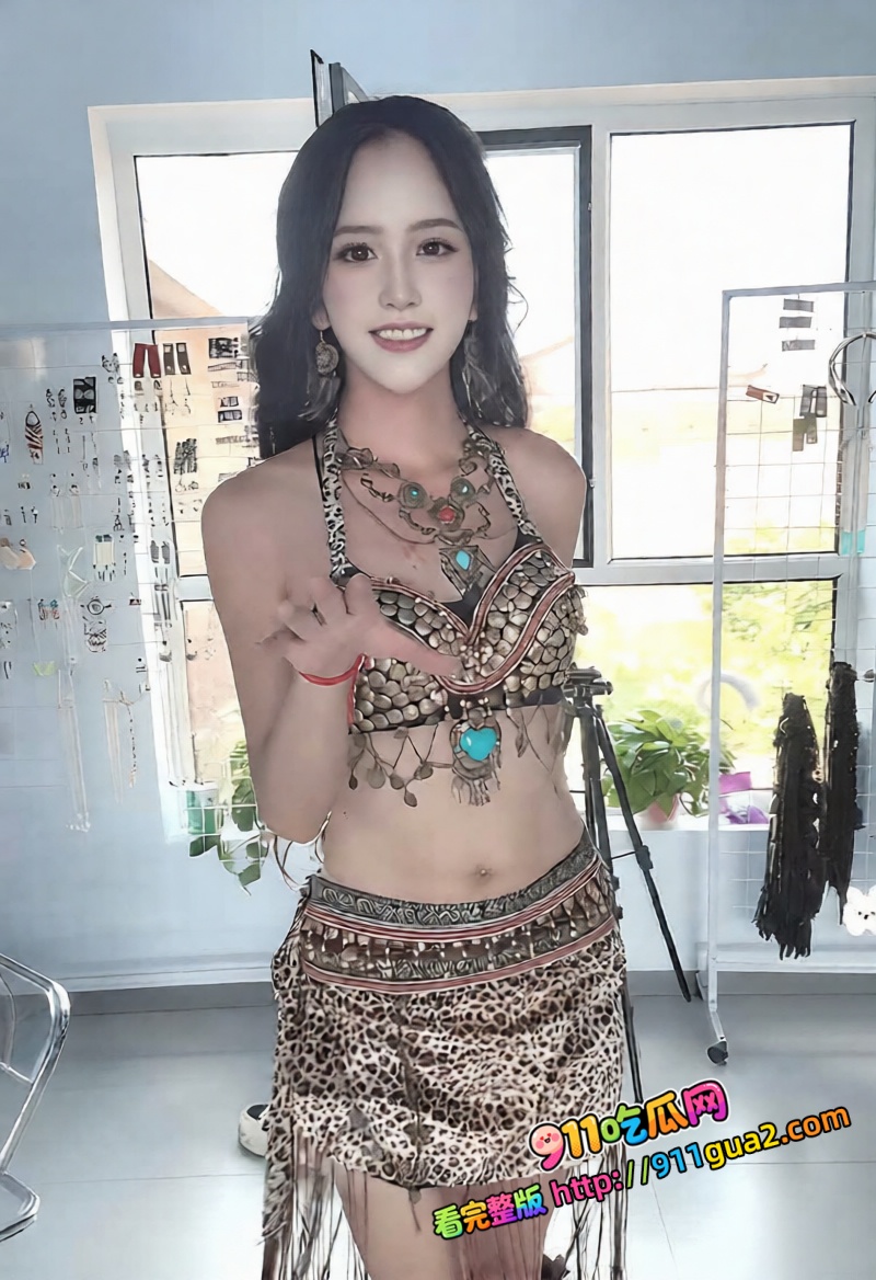 网红伪娘女王逗逗约炮贱狗金主扮女仆任其吞屌舔肛饥渴吸吮似尝珍馐美味 5