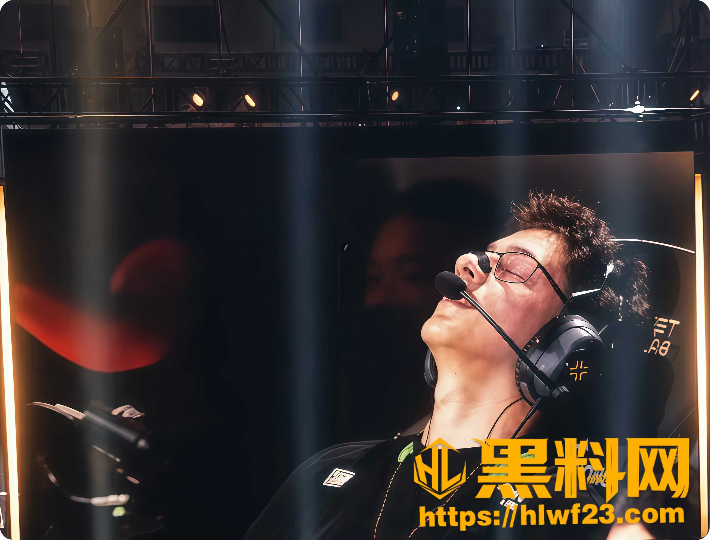 LOUD巴西新秀tkzin比赛期间约粉 3