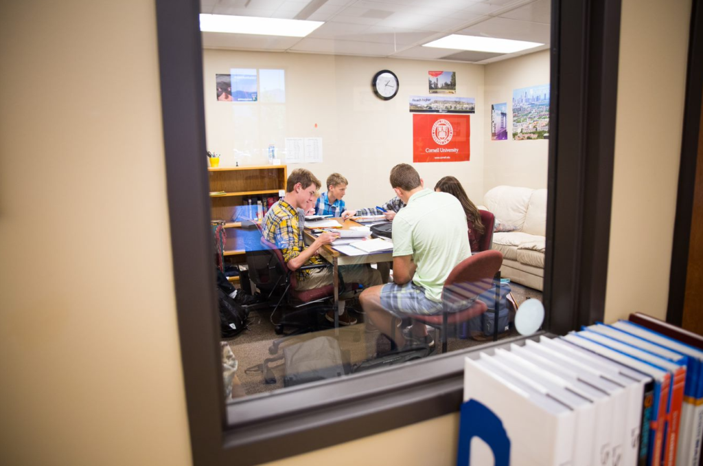 โปสเตอร์สำหรับ SAT Prep for High School Students