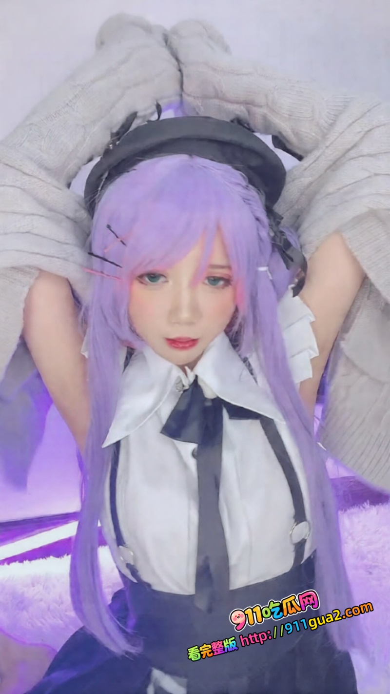 颜值福利姬PoppaChan化身Hololive制服紧裹性感酮体扭动撩人主动撅臀翘臀展示裙底风光让人欲罢不能 2
