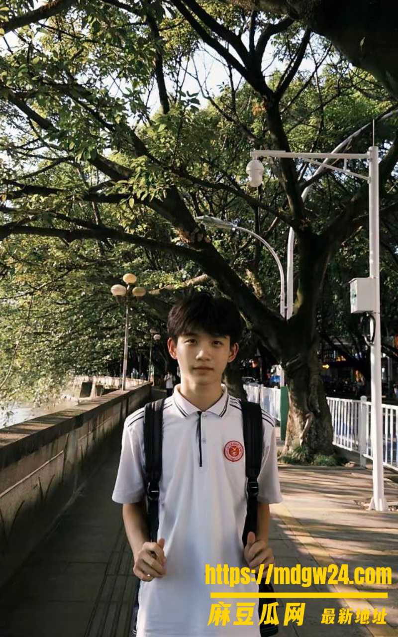 抖音46.6万粉 我是小学生34